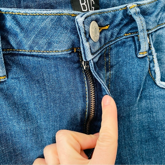 BDG by Urban Outfitters Twig High-Rise Denim Jeans Sz 29 - Picture 5 of 9